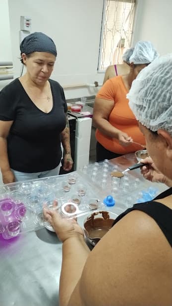 Oficina coletiva de produção de alimentos