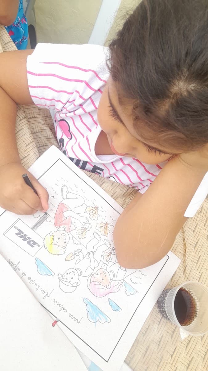 Famílias compartilhando uma oficina de criação e cuidado — registro 145